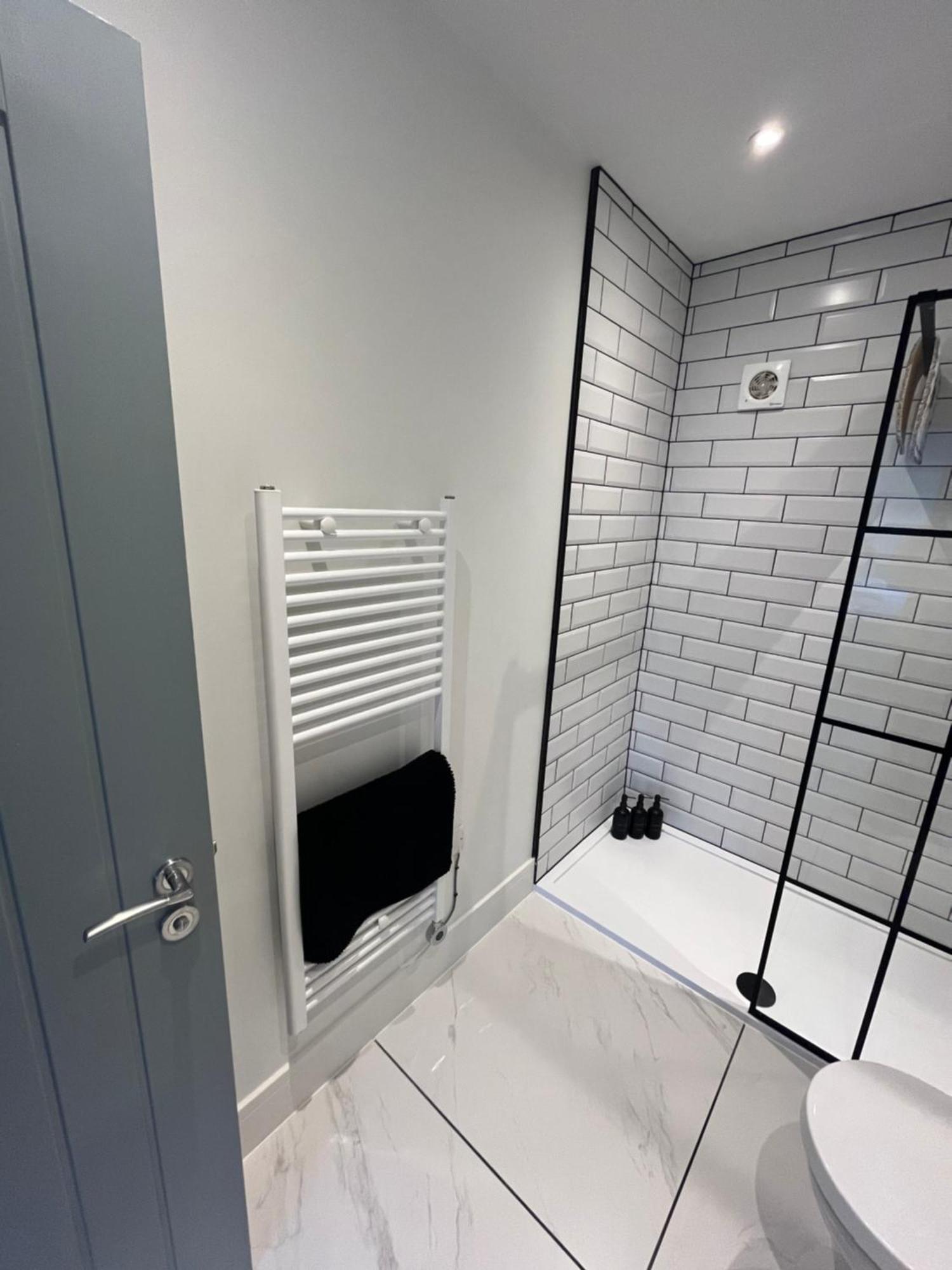 Entire Property In Downham Market, Serviced Accomodation Apartamento Exterior foto